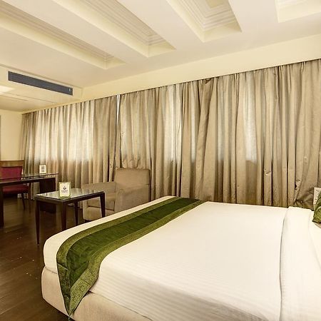 Western Court Chandīgarh 外观 照片