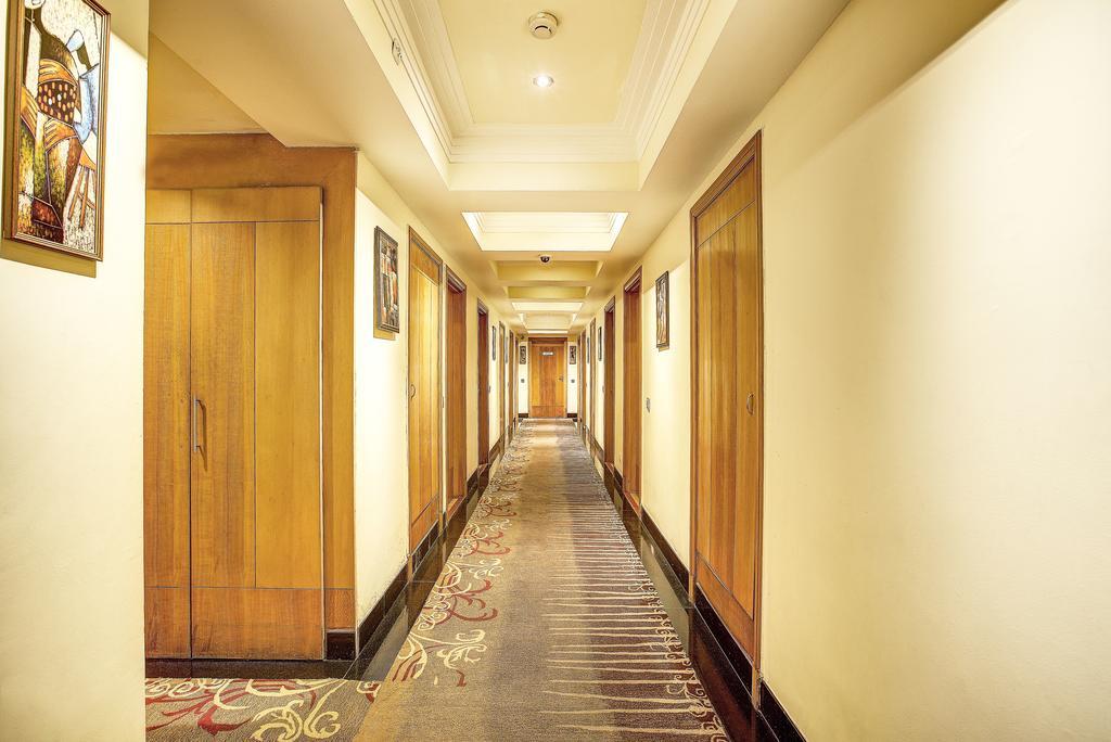 Western Court Chandīgarh 外观 照片
