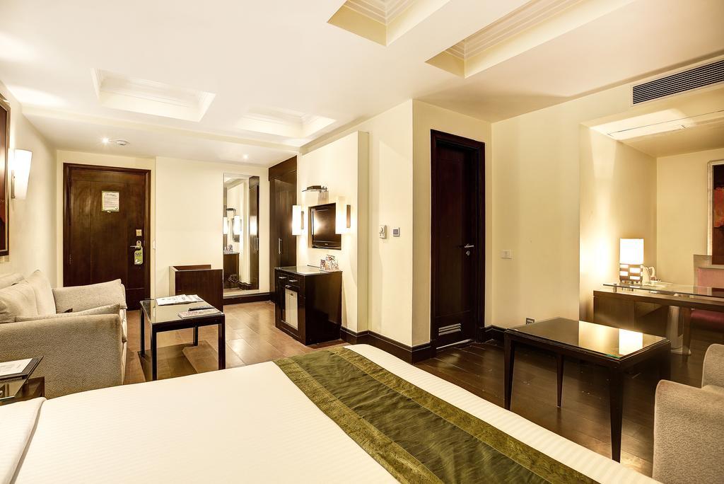 Western Court Chandīgarh 外观 照片
