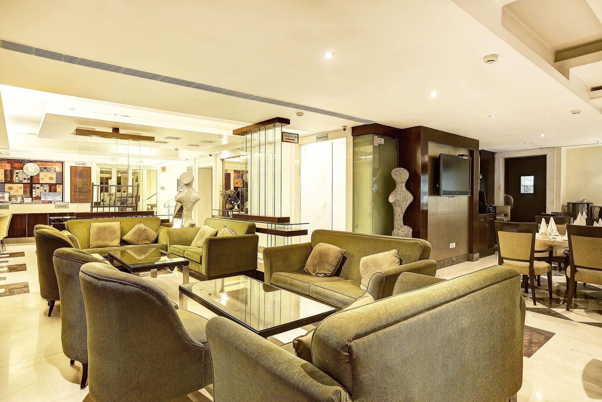 Western Court Chandīgarh 外观 照片