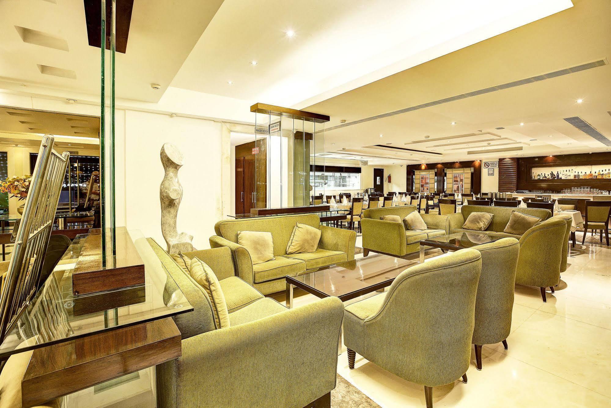 Western Court Chandīgarh 外观 照片