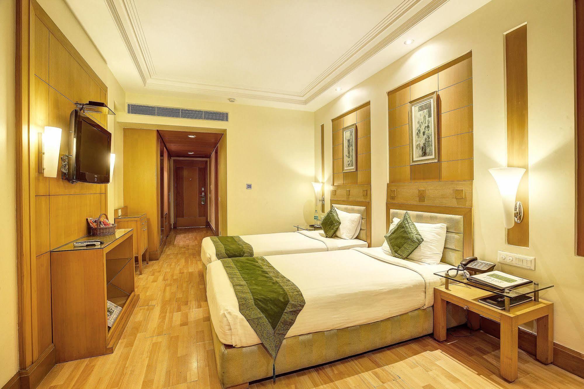 Western Court Chandīgarh 外观 照片