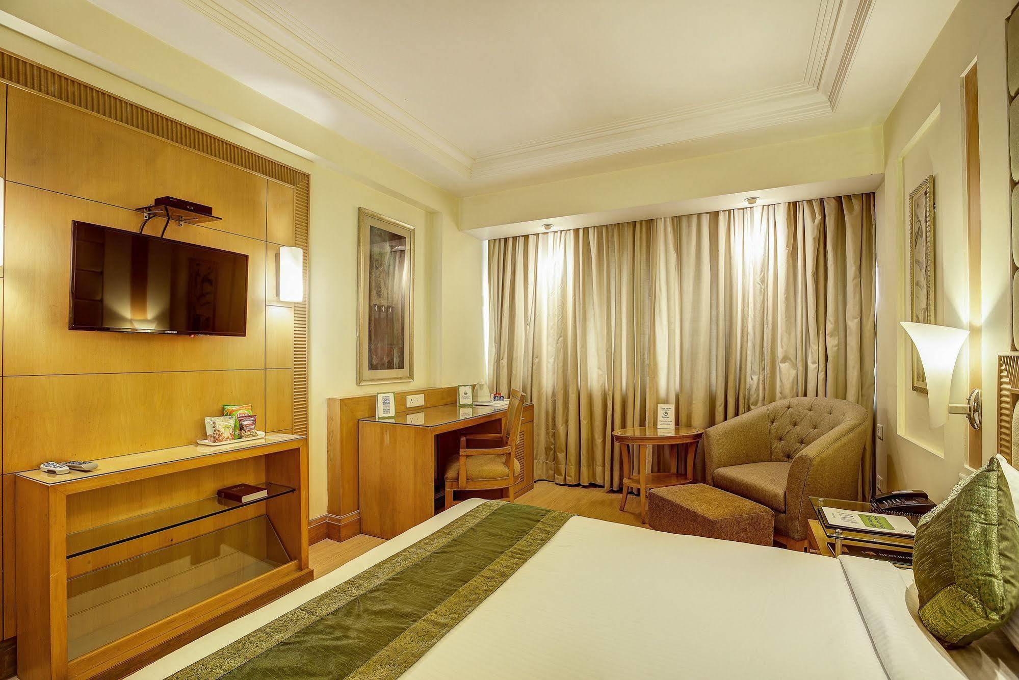 Western Court Chandīgarh 外观 照片