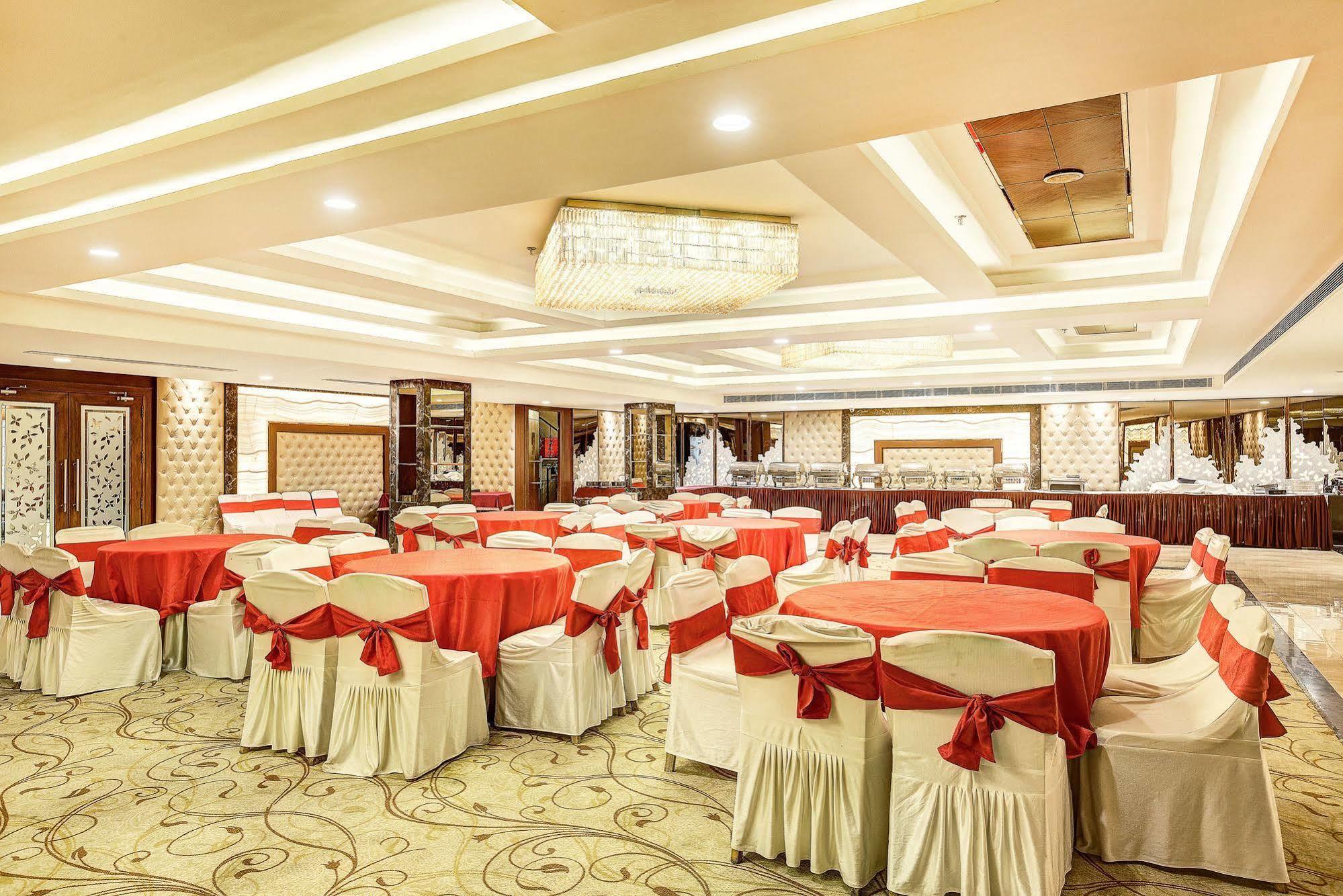 Western Court Chandīgarh 外观 照片